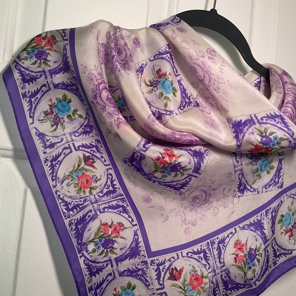Honey Vintage Silk Scarf - Picture 1 of 16